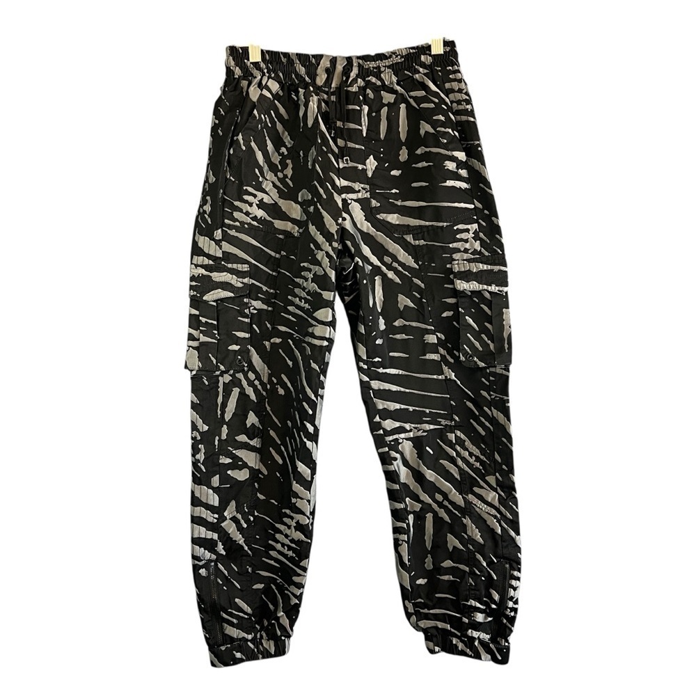 BLANC NOIR Animal Print Camo Cargo Jogger High Rise Black Silver Size Small - Picture 2 of 12